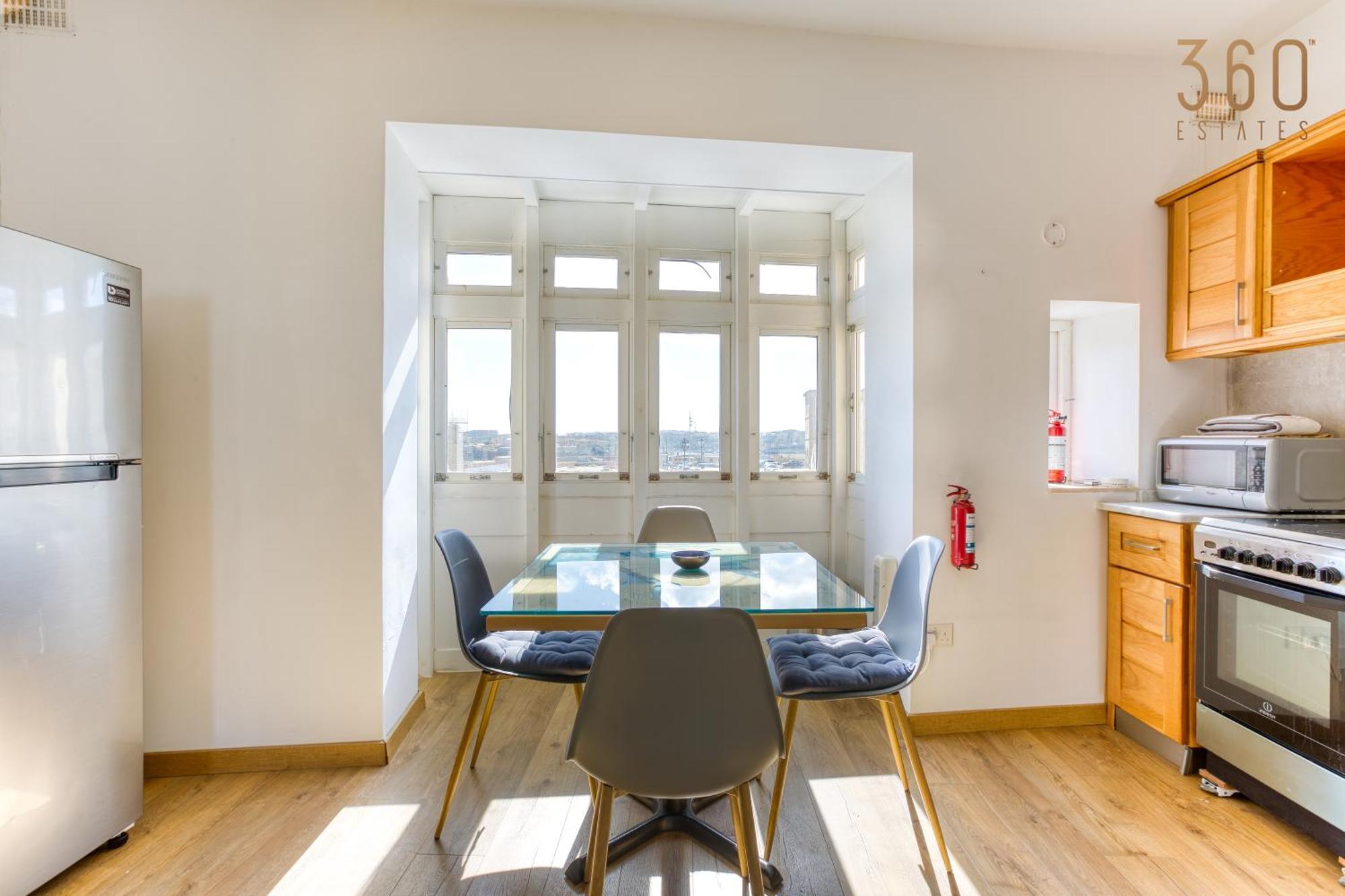 Charming Home With Sea Views & Maltese Balcony By 360 Estates Valletta Luaran gambar